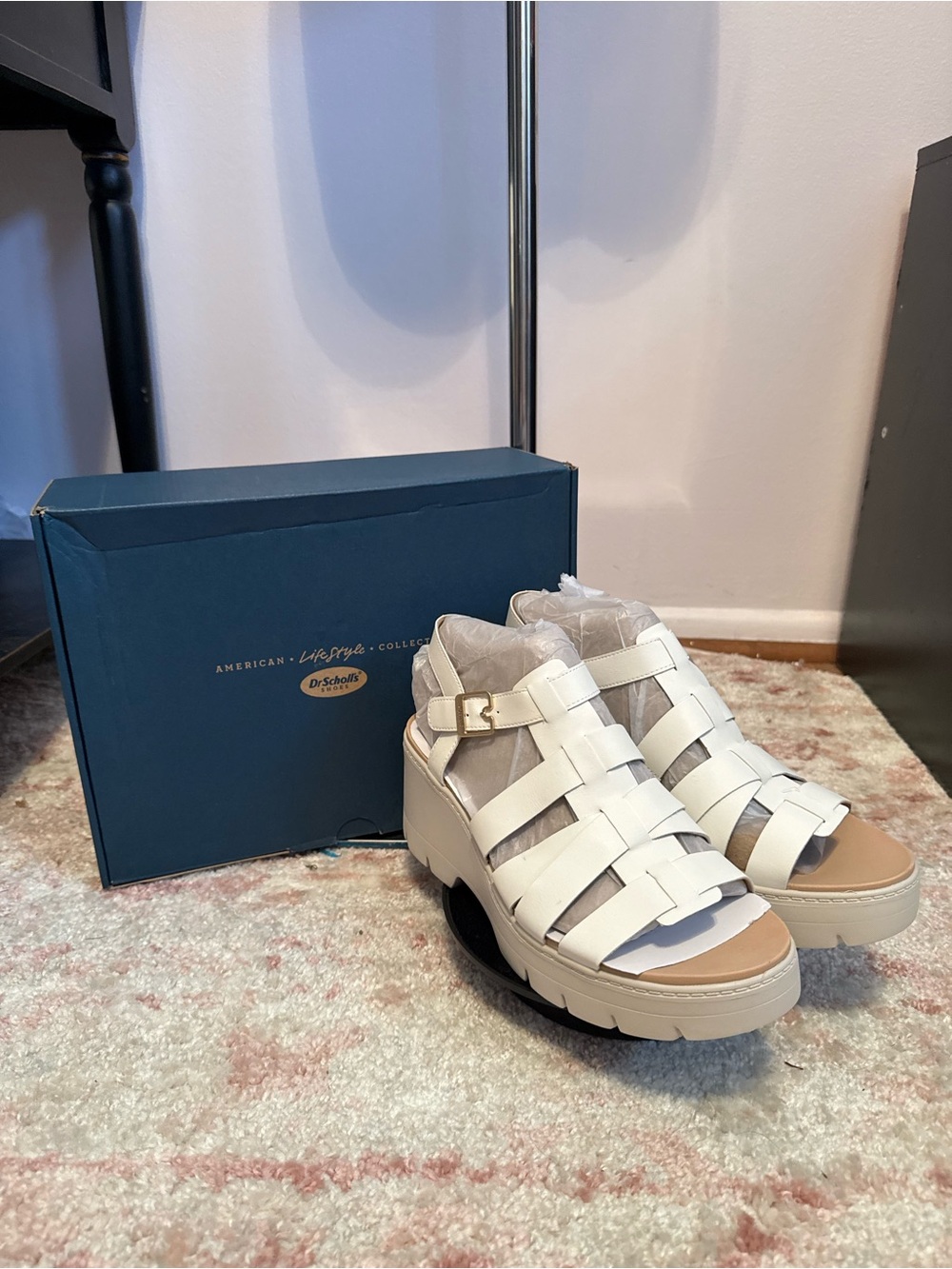 Dr. Scholl's Cream Strappy Platform Sandals with Buckle